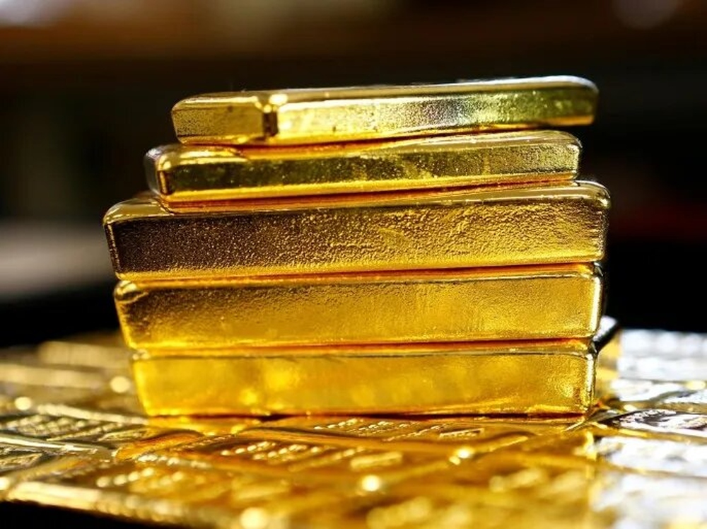 الذهب في ارتفاع قياسي بدعم هبوط الدولار ومخاوف التجارة