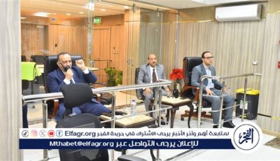 محافظ أسيوط يتابع جهود الموجة 26 للإزالات وتحسين مستوى النظافة بمركز سيطرة الشبكة الوطنية